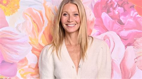 gwyneth paltrow hot nude|Gwyneth Paltrow poses nude, paints body gold for 50th birthday。